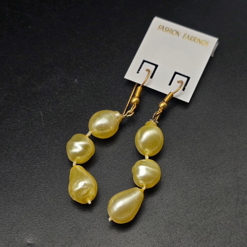 Yellow Faux Pearl Beaded Earrings Vintage 1980s NOS Easter Spring Pastel